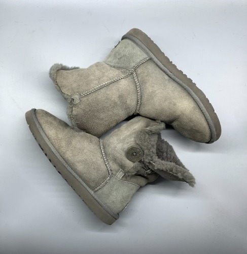 UGG Australia Gray Sheepskin Bailey Button Winter Boots 240mm(w7)